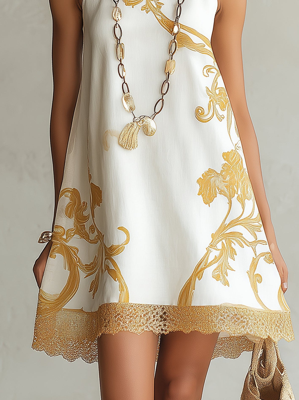 Mini vestido de encaje floral dorado