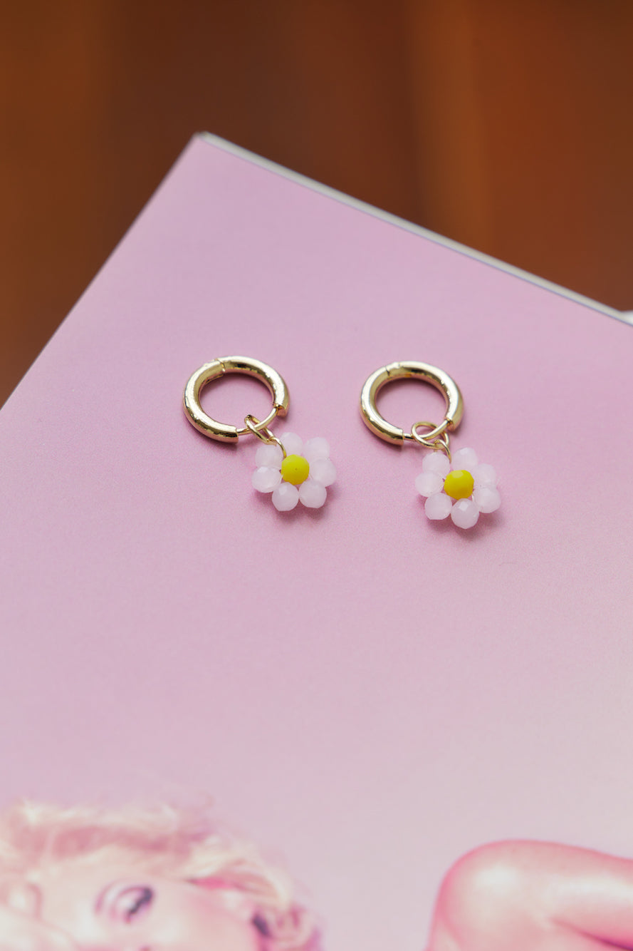 đ Aretes lindos como una margarita chapados en oro de 14 quilates, rosa claro (100% off)