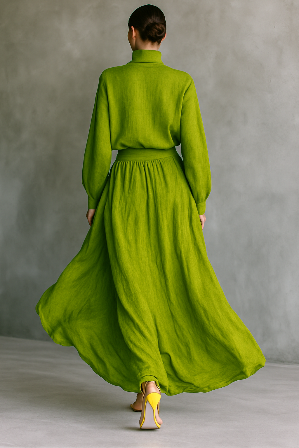 Conjunto de top de cuello alto verde para mujer y falda larga