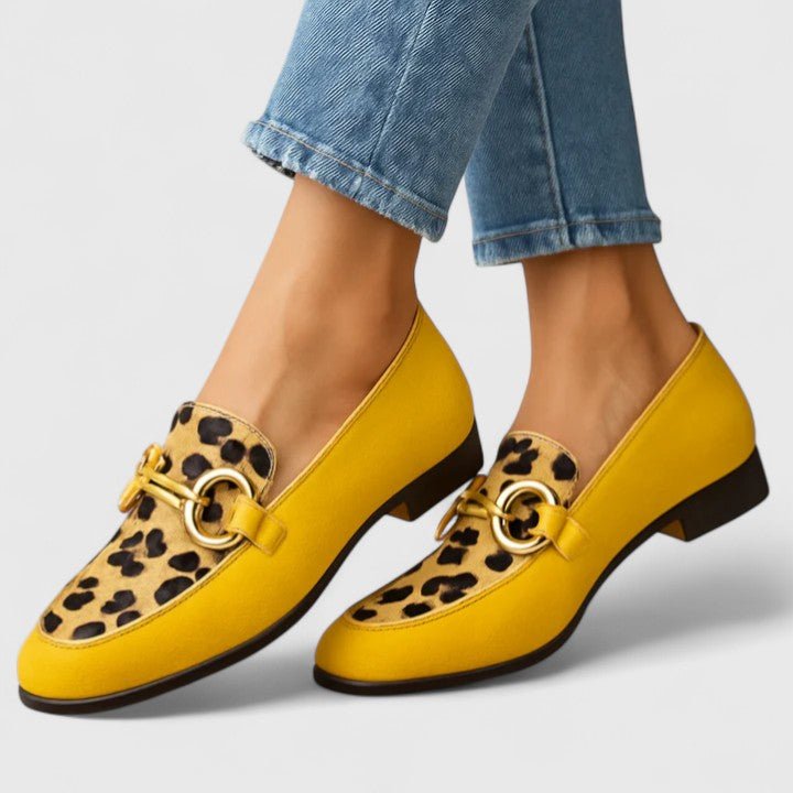 Blanca | Mocasín amarillo con estampado animal