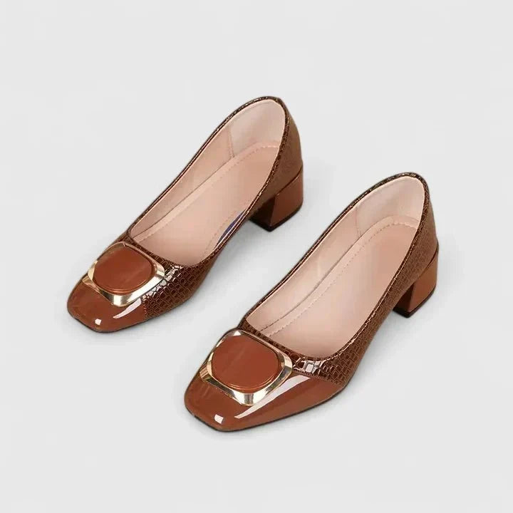 Beatriz | Mocasín negro efecto cocodrilo con tacón cuadrado