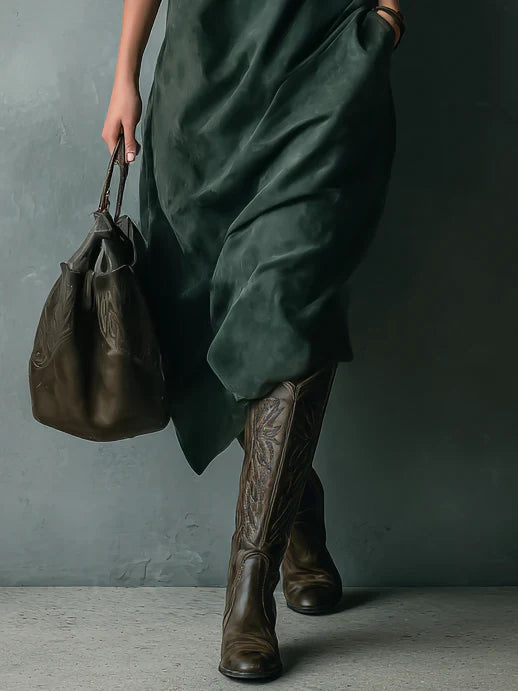 Vestido midi de ante suelto verde con solapa y mangas largas
