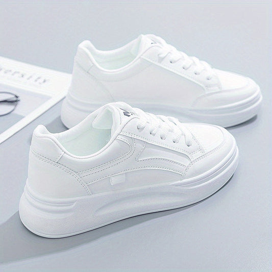 Sneakers bianche chic, comode e leggere