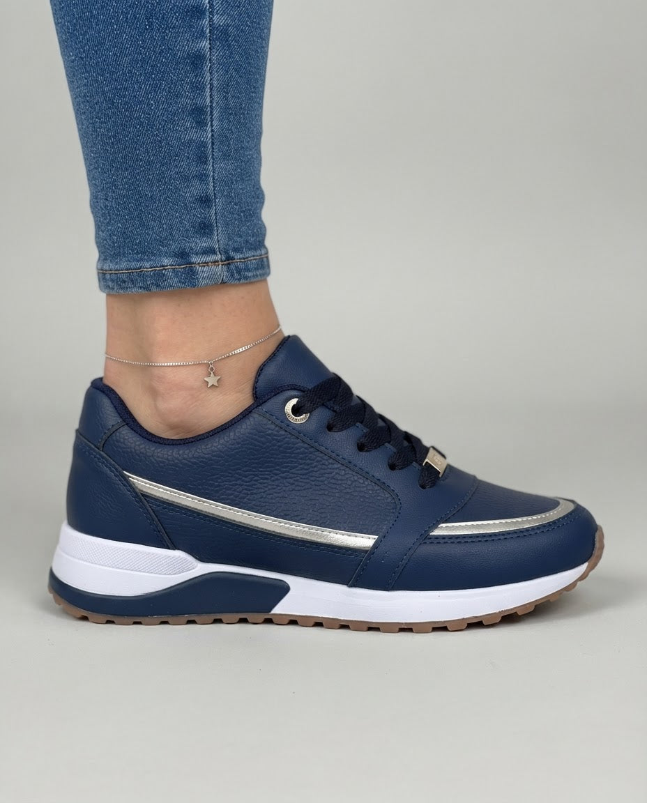 Zapatillas cómodas con perfil metalizado
