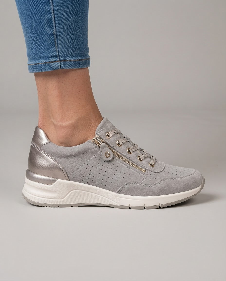 Zapatillas con cuña interna y cremallera