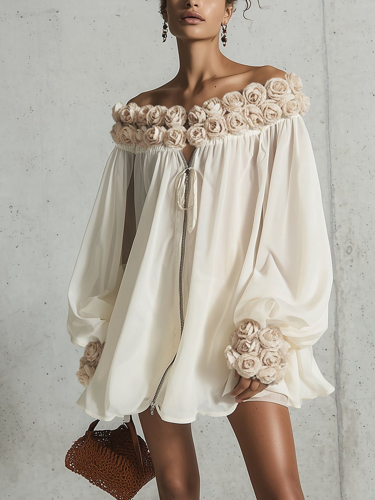 El vestido floral 3D crema