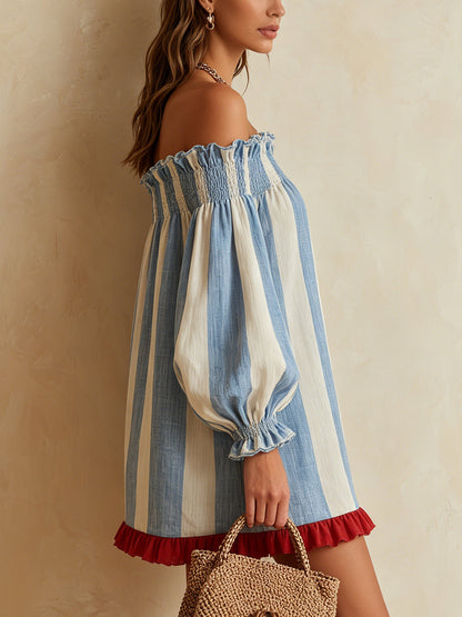 Vestido corto a rayas con dobladillo contrastante