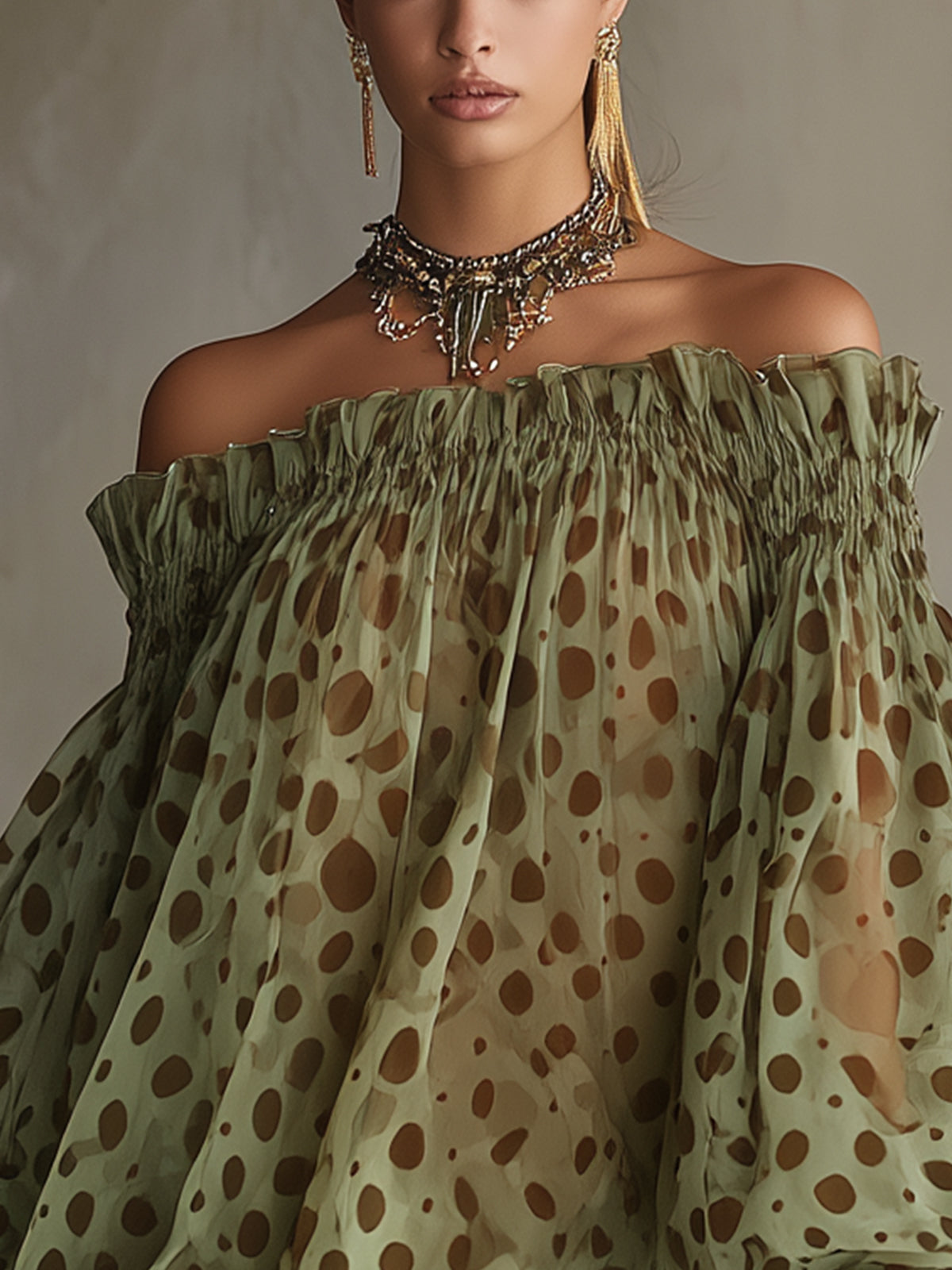 El vestido de lunares oliva