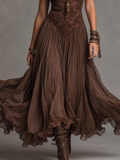 Vestido maxi de gasa marrón oscuro con paneles de encaje