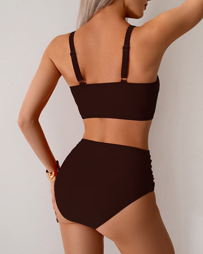Bikini liso con nudo – cintura alta, silueta sexy