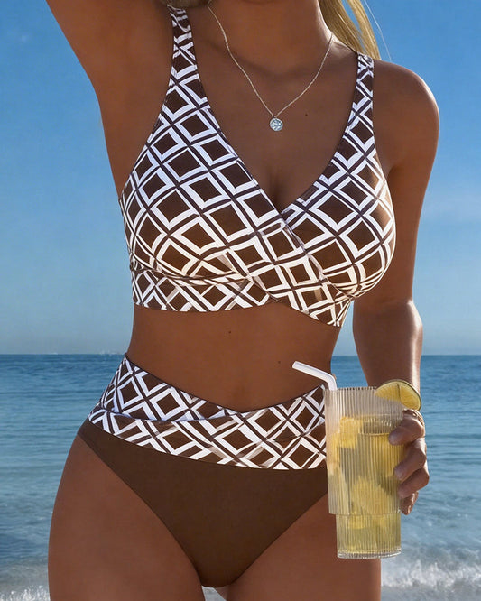 Bikini de dos piezas seductor con copa tipo sujetador y diseño de diamantes brillantes