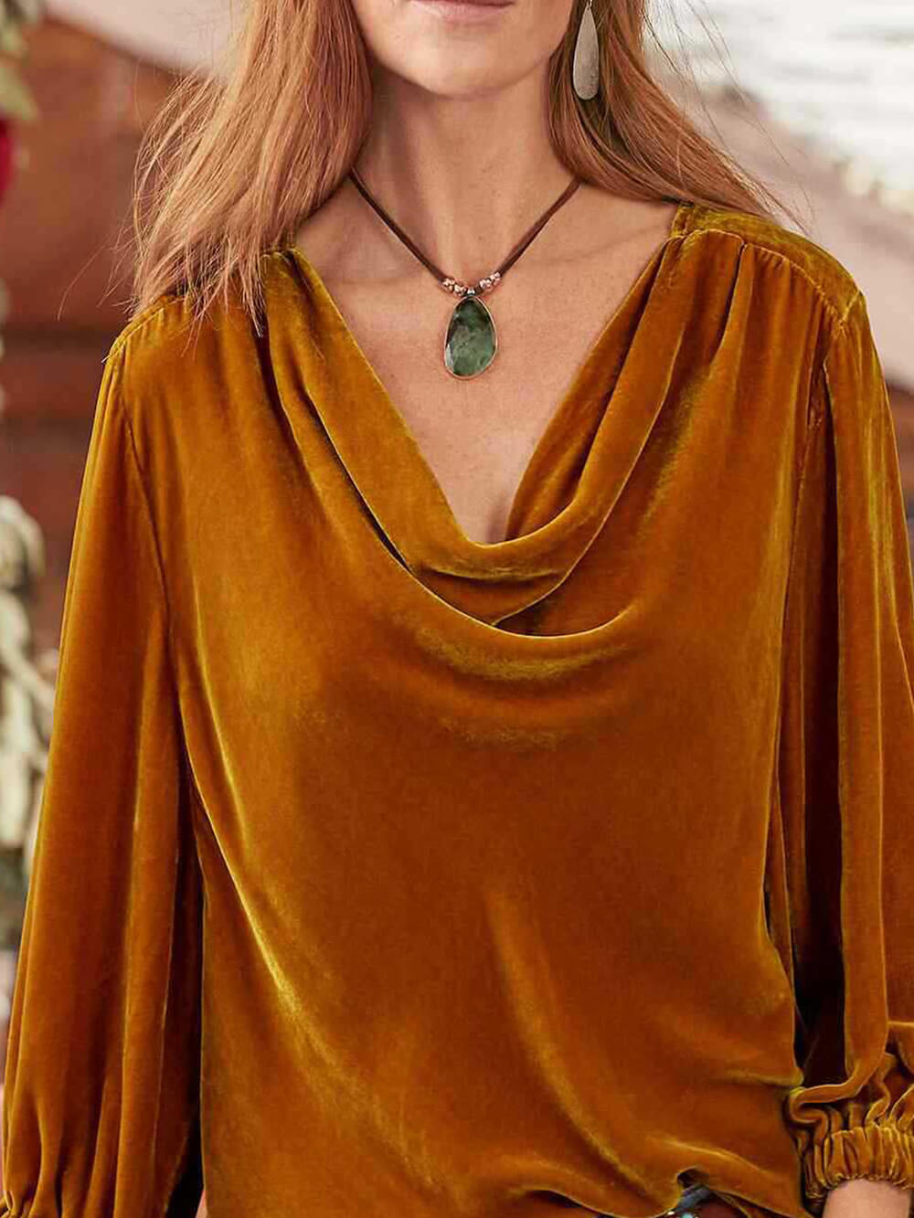 Camiseta plisada con cuello de pila de terciopelo liso de manga larga