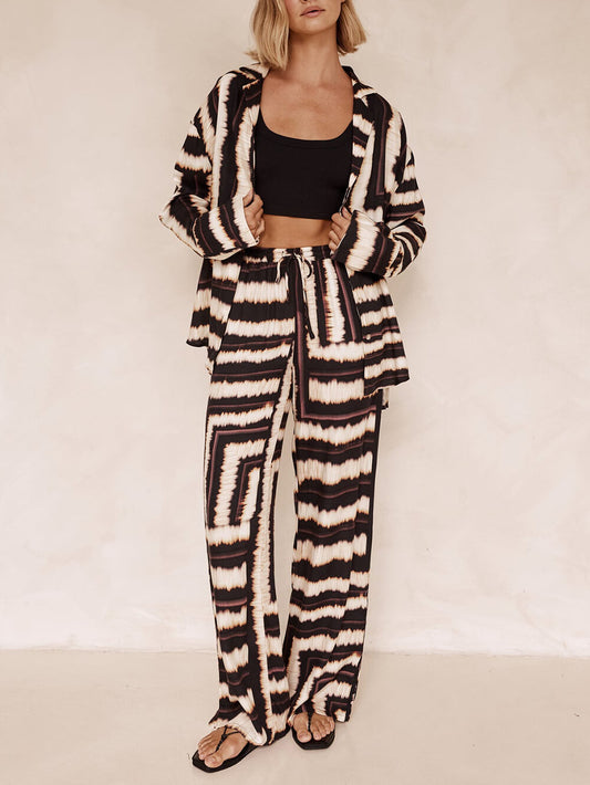 Conjunto de pantalones holgados con estampado de chocolate texturizado y tiras exclusivas