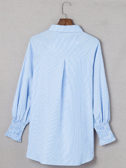 Camisa Boyfriend Azul Cielo A Rayas Con Puños Ahumados Y Bolsillo