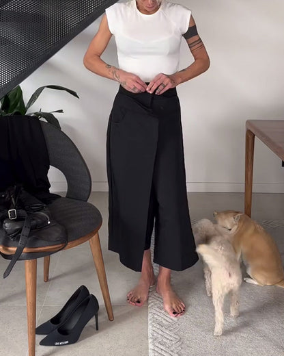 Pantalón casual liso de color único con corte asimétrico