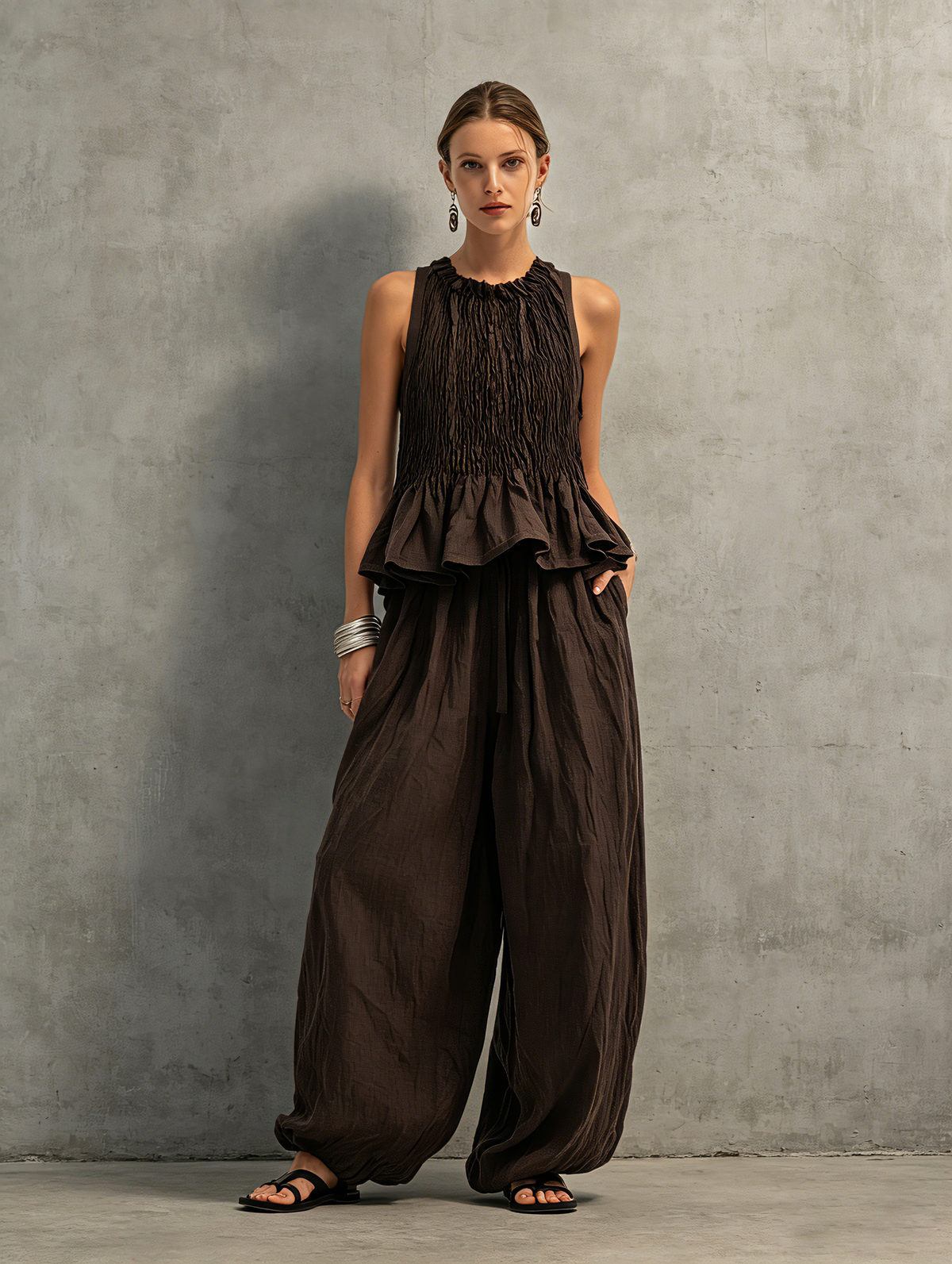 Conjunto de blusa sin mangas y pantalones de algodón y lino marrón oscuro