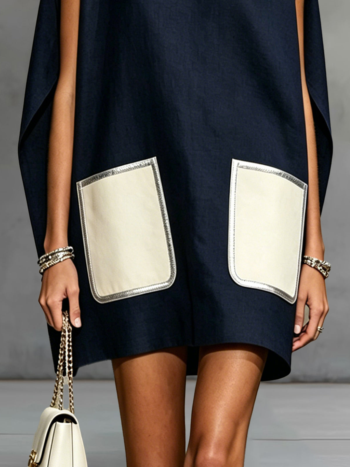 Vestido mini sin mangas azul marino con bolsillos parche en contraste