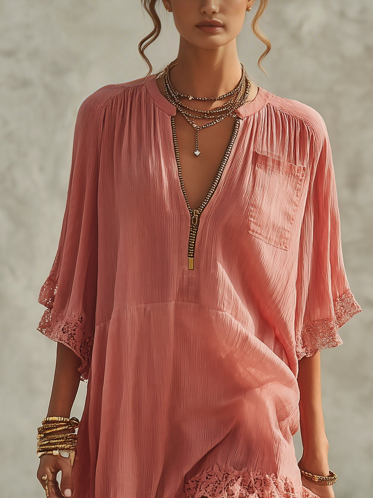 Vestido mini de gasa con cremallera y volantes