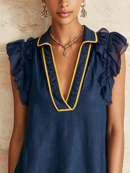 Vestido corto con volantes y ribete en contraste