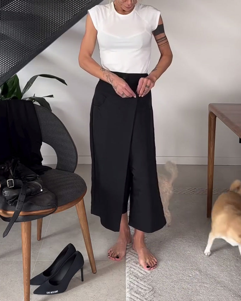 Pantalón casual liso de color único con corte asimétrico