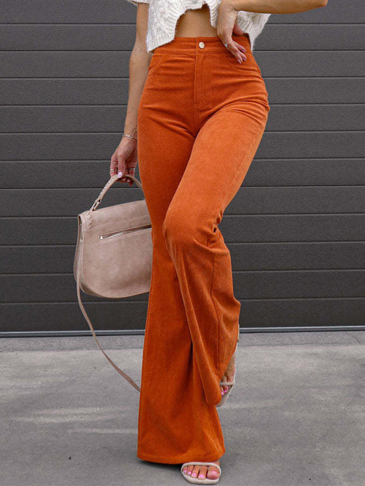 Pantalones casuales de pana con microacampanado y talle alto