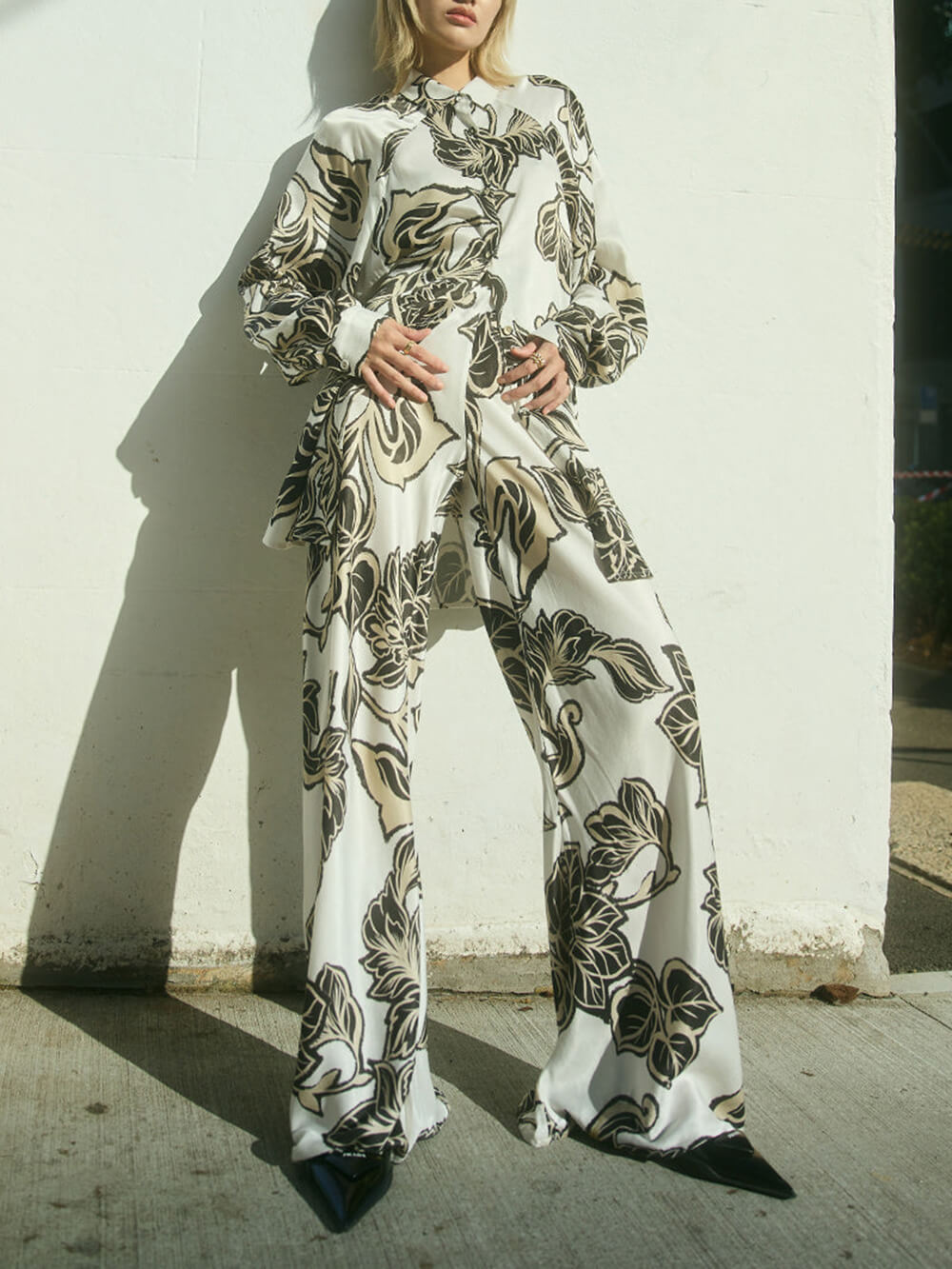 Exquisitos pantalones de pierna ancha con bolsillo suelto elástico con estampado floral