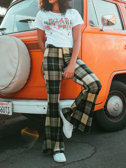 Pantalones informales y versátiles con corte tipo bota