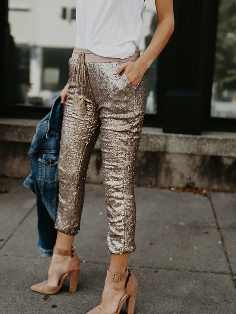 Pantalones con cintura elástica y lentejuelas