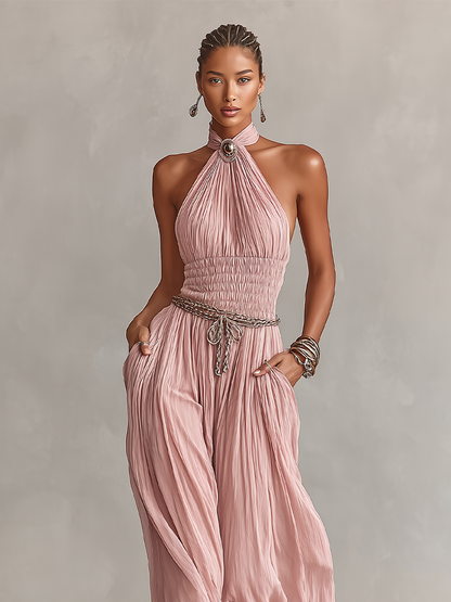 Mono plisado con cuello halter y cintura fruncida