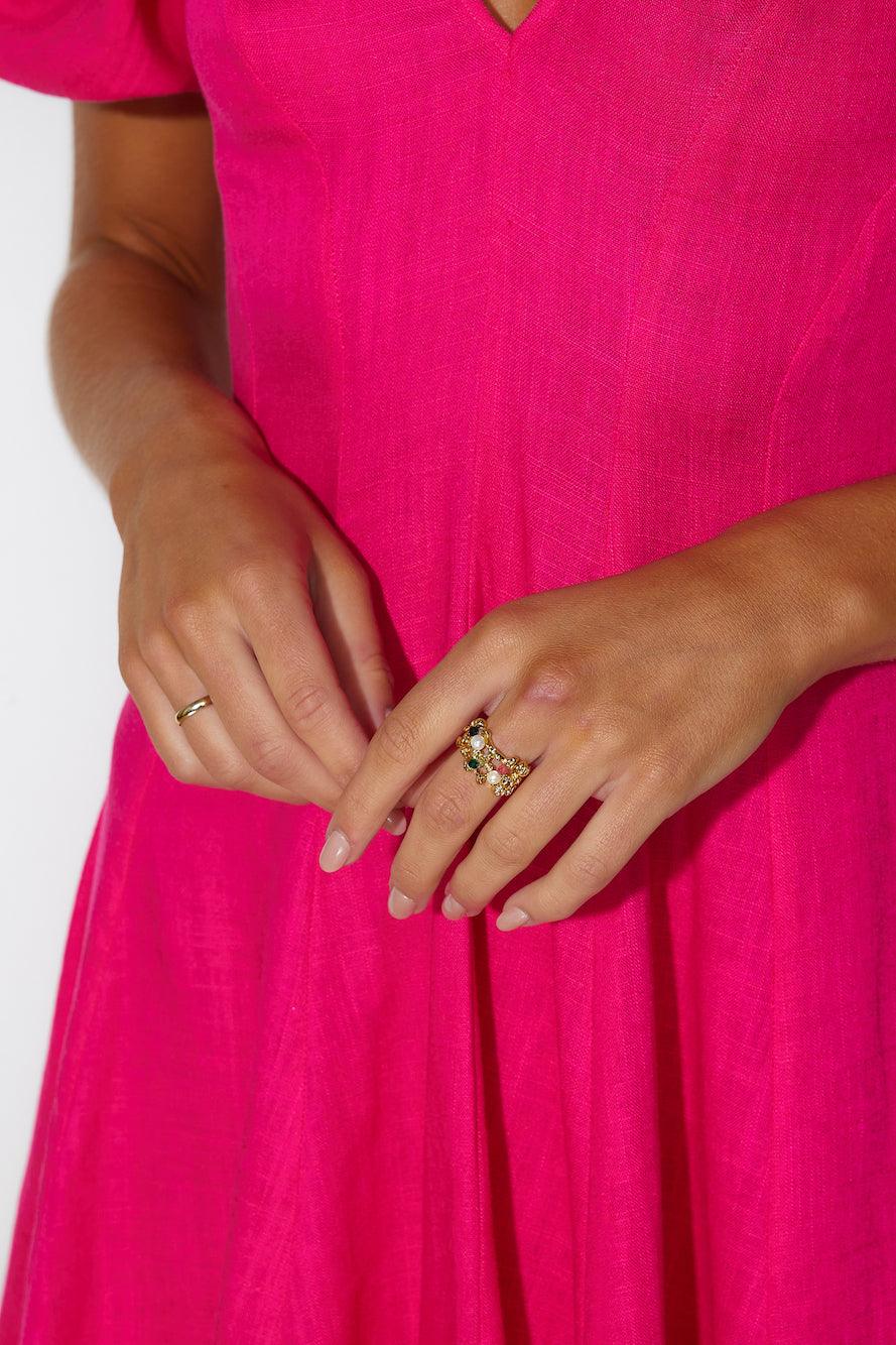 Anillo de piedras preciosas chapado en oro de 18k oro