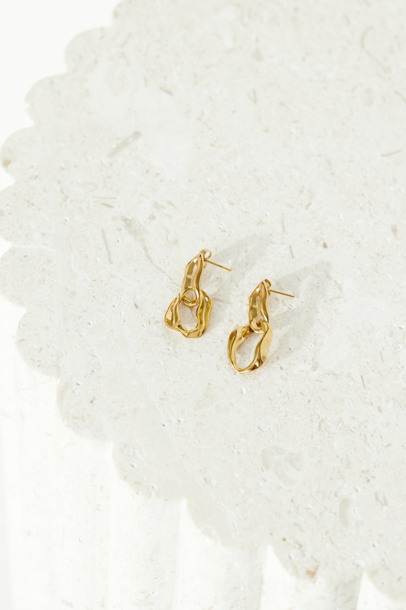 Pendientes Todos Quieren Chapados en Oro 18k Oro