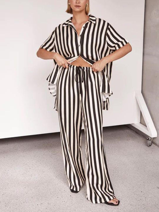 Conjunto de pantalones de pierna ancha sueltos a rayas casuales de resort
