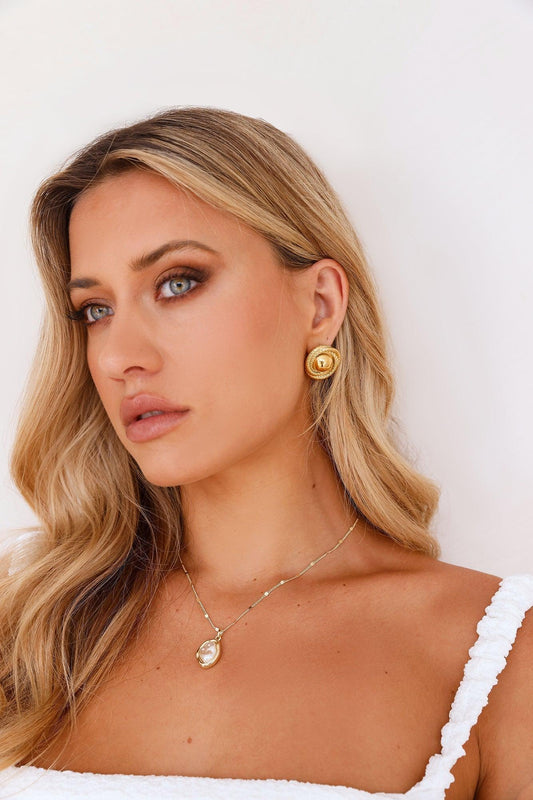 Collar único de perlas chapado en oro de 18k