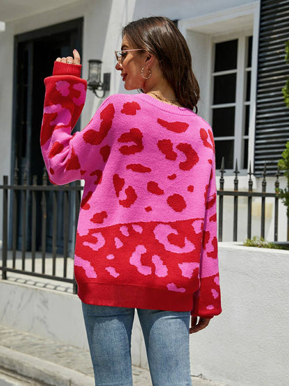 Suéter de punto con cuello redondo y estampado de leopardo elegante