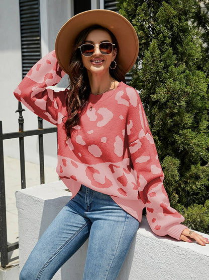 Suéter de punto con cuello redondo y estampado de leopardo elegante