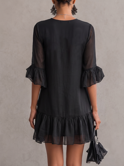 Vestido corto de encaje de gasa con volantes