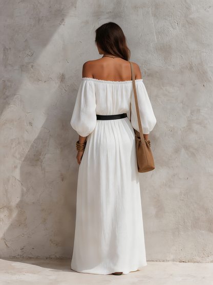 Vestido largo con cinturón y hombros descubiertos