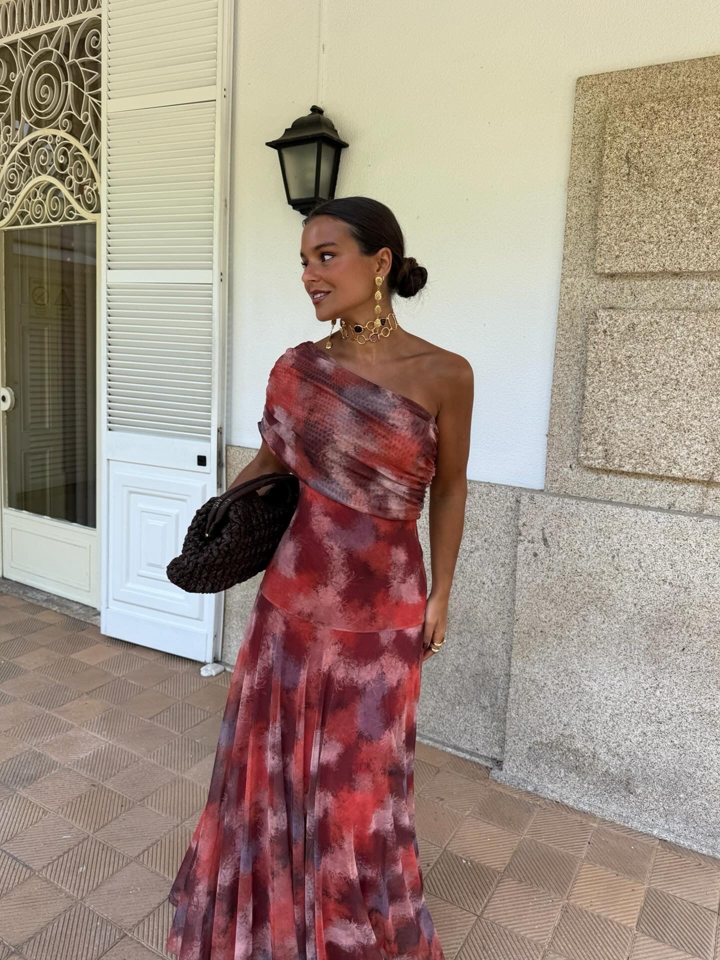 Vestido Largo Hombro Descubierto con Estampado Acuarela