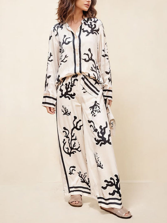 Conjunto de pantalones estampados con silueta de pierna ancha