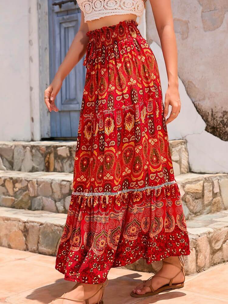 Falda bohemia fruncida de cintura alta en rojo