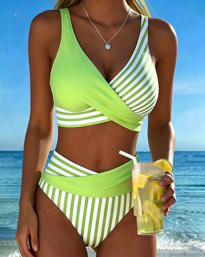 Bikini mit überkreuzten Trägern – gemustert