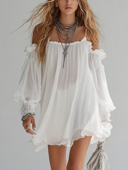 Vestido corto bohemio fluido con hombros descubiertos