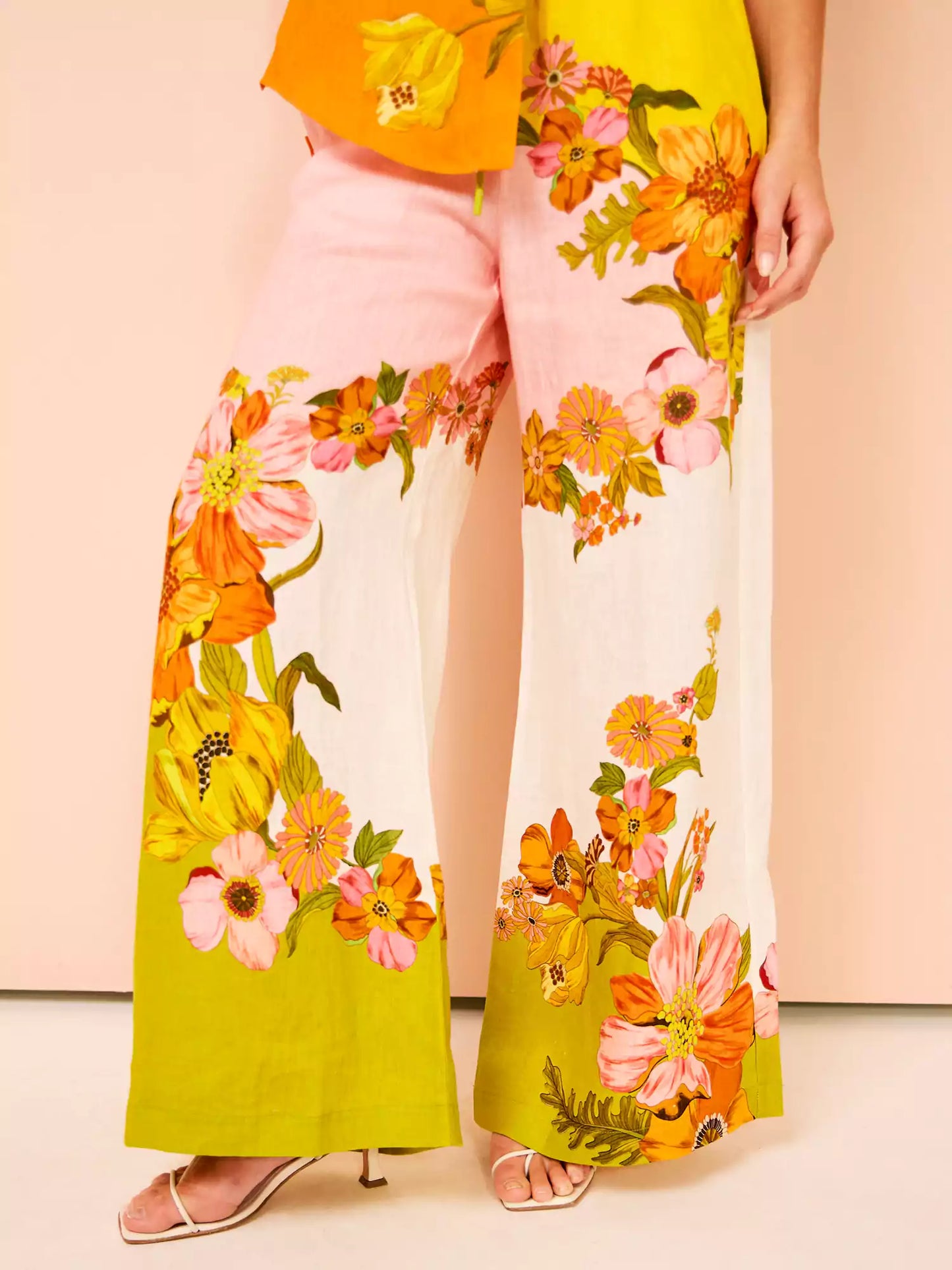 Conjunto de pantalones anchos con bolsillos y cintura elástica con estampado único