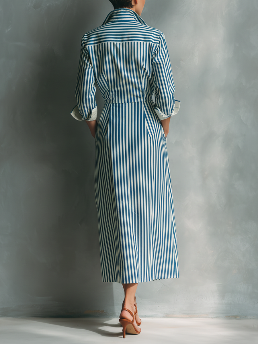 Vestido camisa a rayas azul y blanco de mezcla de algodón con bolsillo rojo en el pecho