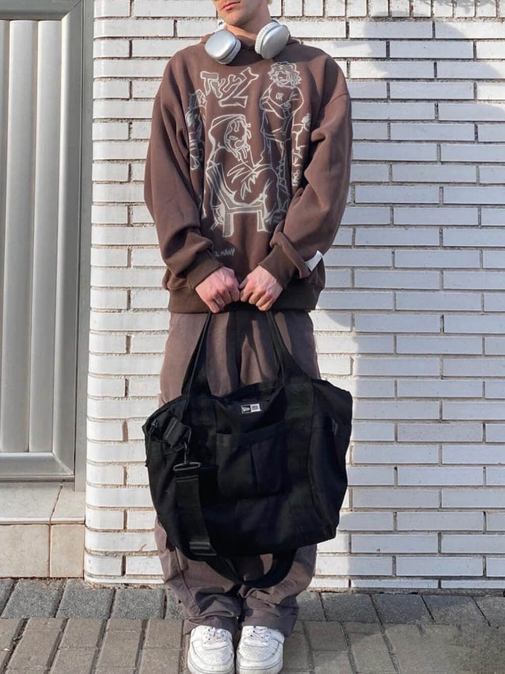 Sudadera con capucha y estampado de personaje de línea de dibujos animados