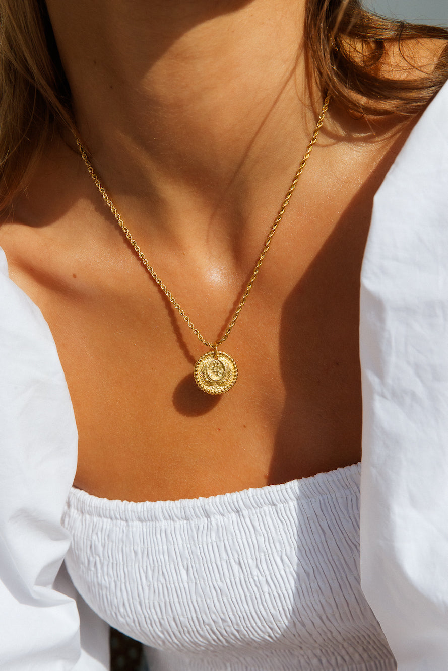 Collar Vidas Ilusorias Chapado en Oro 18K Oro