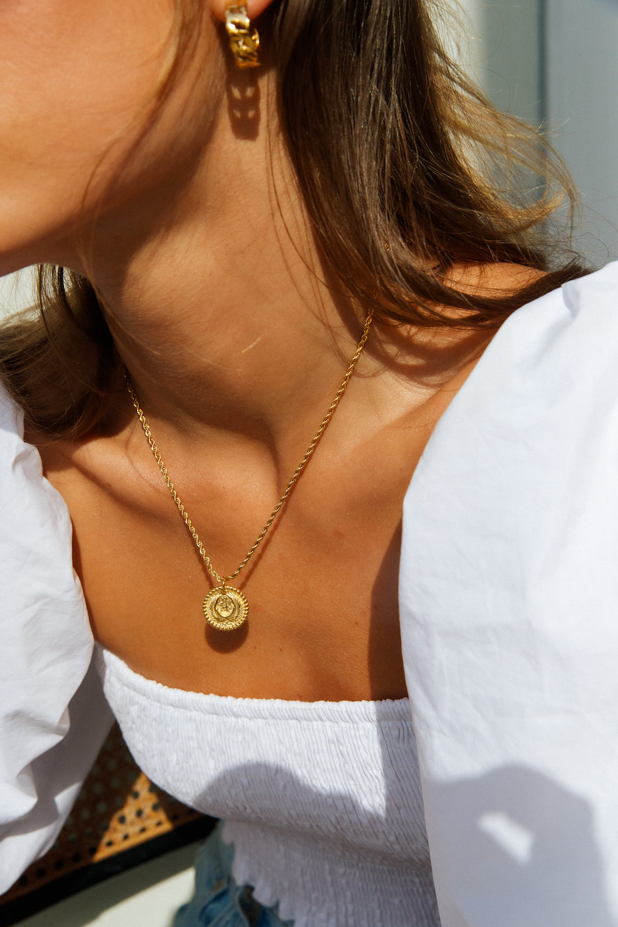 Collar Vidas Ilusorias Chapado en Oro 18K Oro