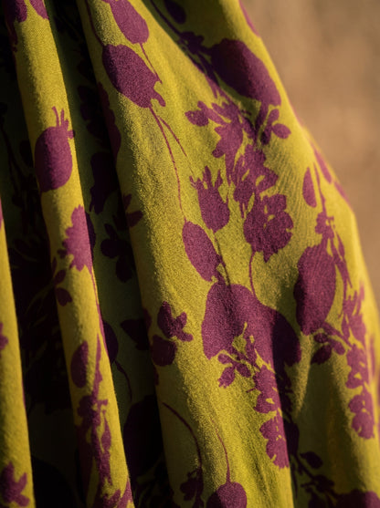 Vestido Maxi Floral de Caída Fluida y Estilo Sofisticado