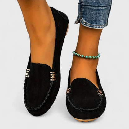 Elena | Mocasín turquesa con costuras decorativas
