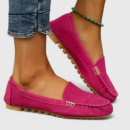 Elena | Mocasín turquesa con costuras decorativas